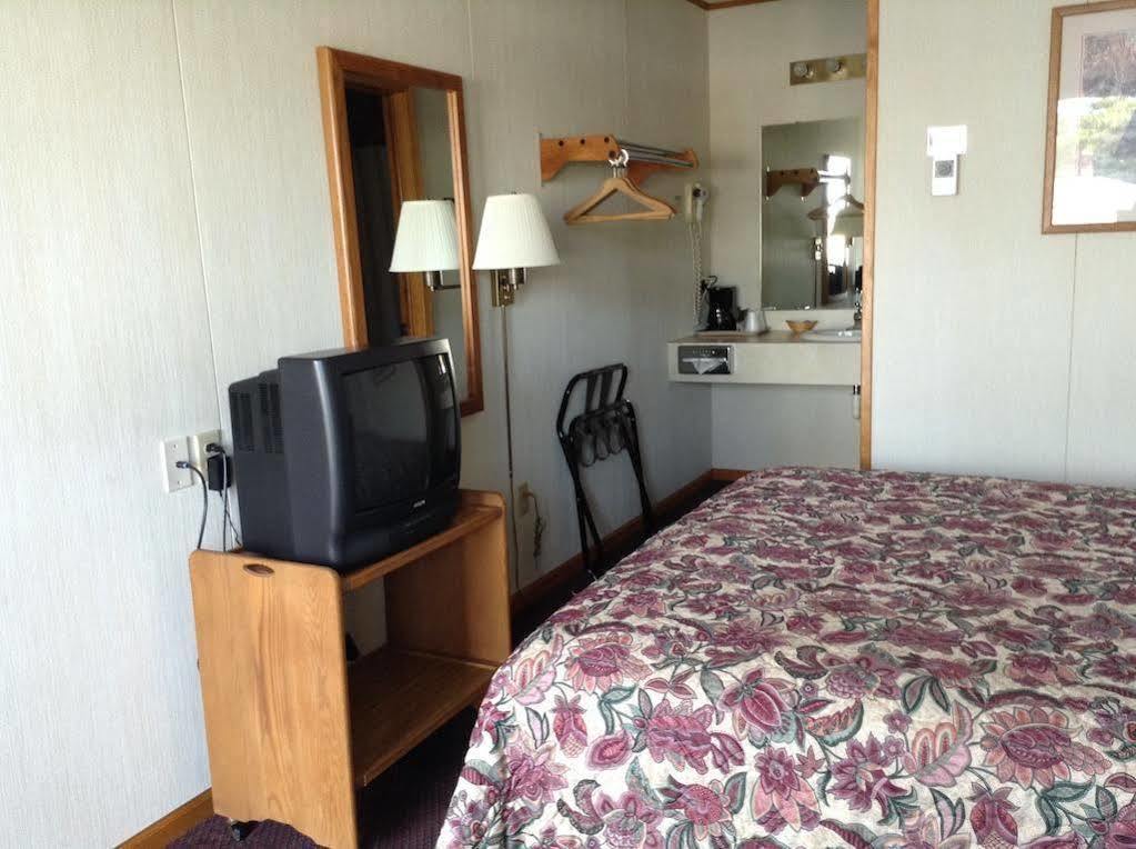 Lighthouse View Motel Mackinaw City Buitenkant foto