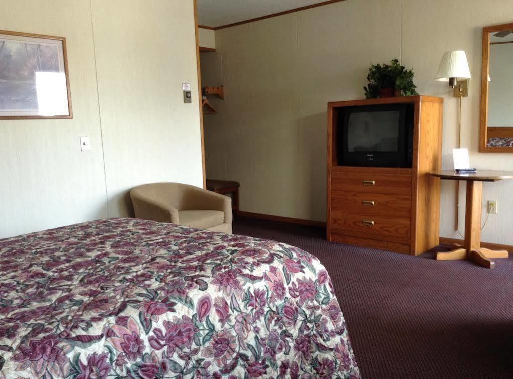 Lighthouse View Motel Mackinaw City Buitenkant foto