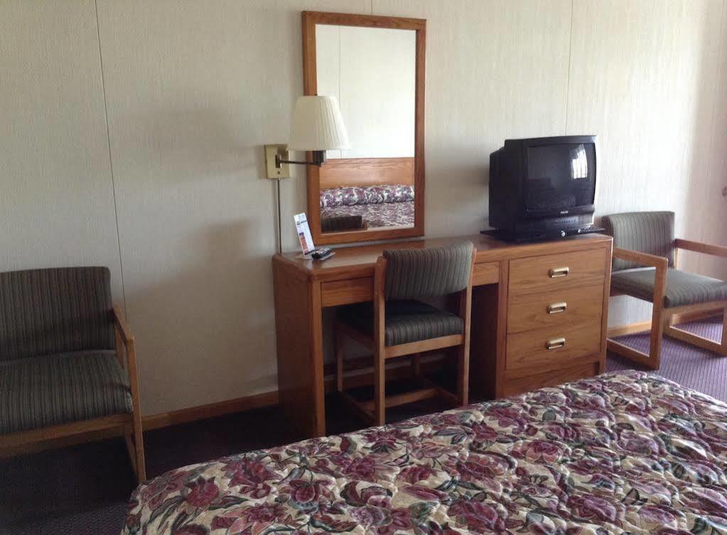 Lighthouse View Motel Mackinaw City Buitenkant foto